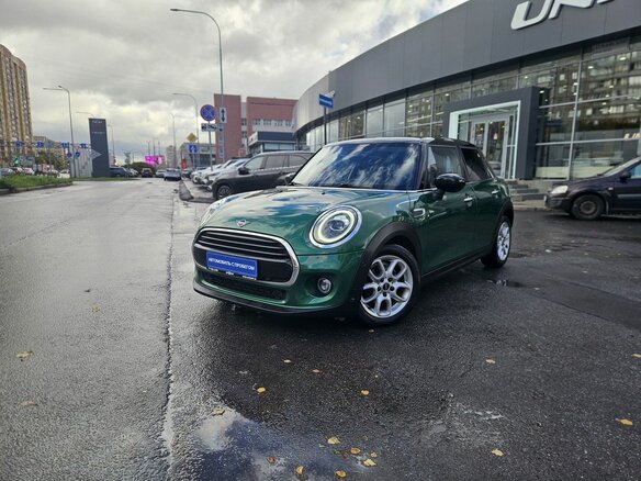 2019 Mini Hatch Cooper III (F55/F56) Рестайлинг, зелёный, 2050000 рублей