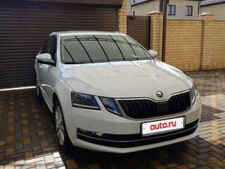 2019 Skoda Octavia III (A7) Рестайлинг, белый, 2100000 рублей, вид 2