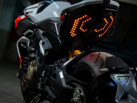 2026 Ducati Diavel V4, белый, 4350000 рублей, вид 3