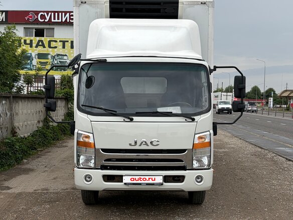 2024 JAC N90, белый - вид 2