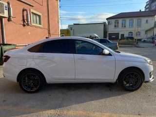2024 Lada (ВАЗ) Vesta I Рестайлинг (NG), белый, 1200000 рублей, вид 4