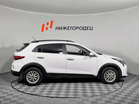 2021 Kia Rio X IV Рестайлинг, белый, 1889000 рублей - вид 4
