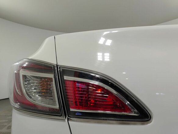 2012 Mazda 3 II (BL) Рестайлинг, белый, 885000 рублей - вид 8