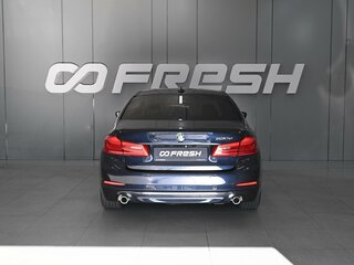 2019 BMW 5 серии 530e VII (G30/G31/G38), синий, 2880000 рублей, вид 4