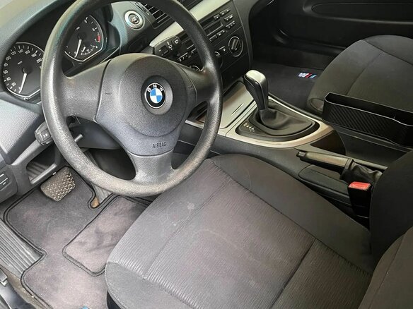 2009 BMW 1 серии 116i I (E81/E82/E87/E88) Рестайлинг, чёрный, 650000 рублей - вид 4