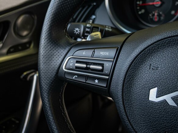 2022 Kia Stinger I Рестайлинг, белый, 3950000 рублей - вид 21