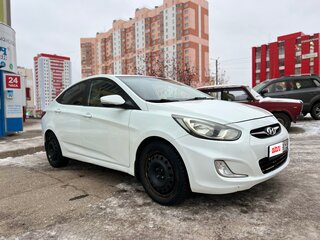2012 Hyundai Solaris I, белый, 750000 рублей, вид 4
