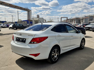 2015 Hyundai Solaris I Рестайлинг, белый, 921000 рублей, вид 2