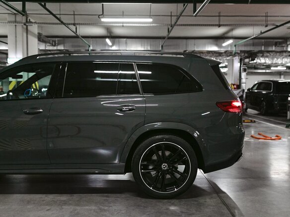 2026 Mercedes-Benz GLS 450 II (X167) Рестайлинг, серый, 17999000 рублей - вид 3