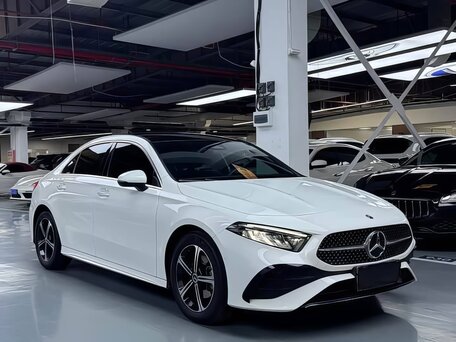 2023 Mercedes-Benz A-Класс 180 Long IV (W177) Рестайлинг, белый, 1990000 рублей, вид 3