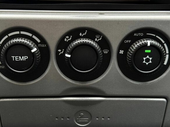 2009 Lada (ВАЗ) Priora I, серебристый, 270000 рублей - вид 19