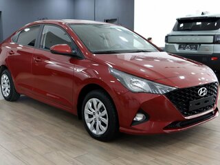 2021 Hyundai Solaris II Рестайлинг, красный, 1630000 рублей, вид 2