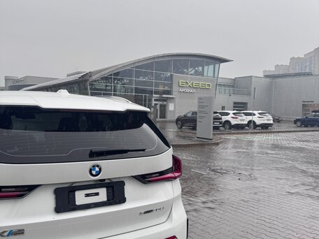 2023 BMW X1 Long 20Li sDrive III (U11/U12), белый, 2800000 рублей, вид 4