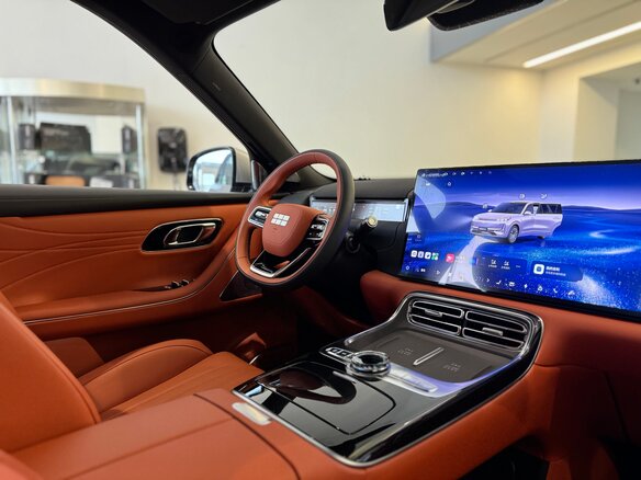 2025 Geely Galaxy M9 210, серебристый, 6700000 рублей - вид 17