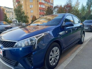 2021 Kia Rio IV Рестайлинг, синий, 1560000 рублей, вид 1