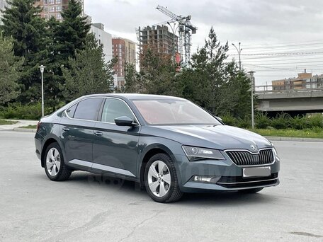2016 Skoda Superb III, серый, 1350000 рублей, вид 5