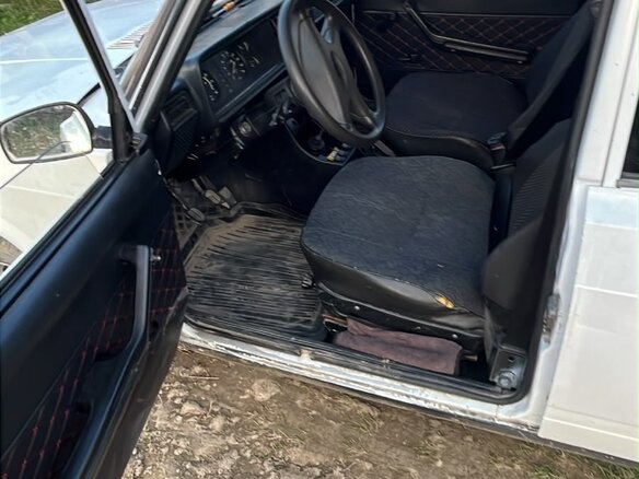 2004 Lada (ВАЗ) 2107, белый, 60000 рублей - вид 5