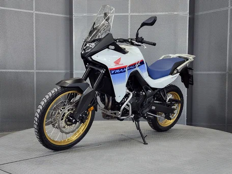2025 Honda XL750 Transalp, белый, 1299000 рублей, вид 4