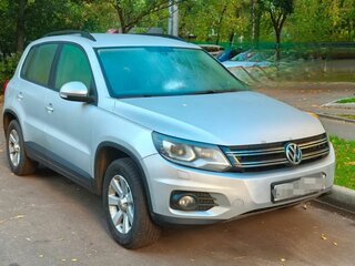 2013 Volkswagen Tiguan I Рестайлинг, серый, 1600000 рублей, вид 1