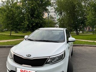 2015 Kia Rio III Рестайлинг, белый, 950000 рублей, вид 1