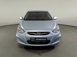 2012 Hyundai Solaris I, серебристый, 810000 рублей, вид 2