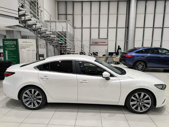 2019 Mazda 6 III (GJ) Рестайлинг 2, белый, 2500000 рублей - вид 3