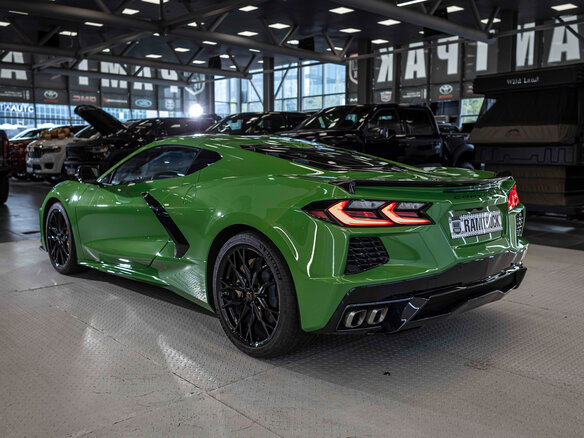 2026 Chevrolet Corvette Stingray C8, зелёный, 15627588 рублей - вид 8