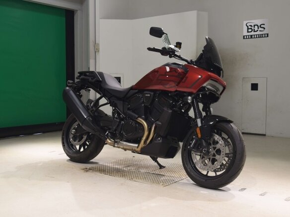 2025 Harley-Davidson Pan America Limited, красный, 1600000 рублей - вид 2