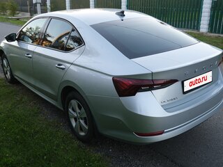 2021 Skoda Octavia IV (A8), серебристый, 1800000 рублей, вид 5