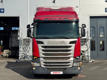 2017 Scania R-Series, пурпурный, 3650000 рублей, вид 2