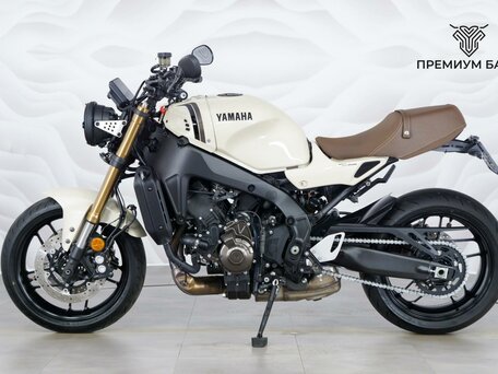 2025 Yamaha XSR900, бежевый, 1299000 рублей, вид 2