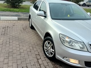 2011 Skoda Octavia II (A5) Рестайлинг, серебристый, 760000 рублей, вид 1