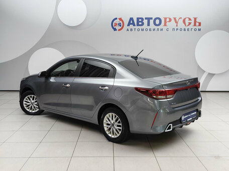 2020 Kia Rio IV Рестайлинг, серый, 1449000 рублей, вид 2