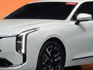 2025 Kia Carnival IV Рестайлинг, белый, 5047884 рублей, вид 1