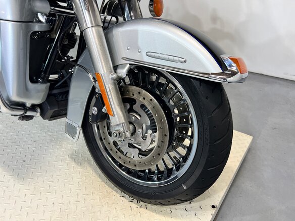 2012 Harley-Davidson Electra Glide, серебристый, 749000 рублей - вид 9