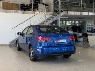 2011 Kia Cerato 6-speed II, синий, 679900 рублей, вид 4