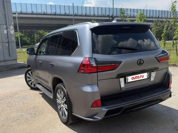 2016 Lexus LX 570 III Рестайлинг 2, серый, 6000000 рублей - вид 6