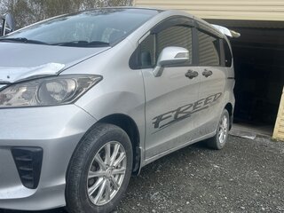 2015 Honda Freed I Рестайлинг 2, серебристый, 1350000 рублей, вид 2