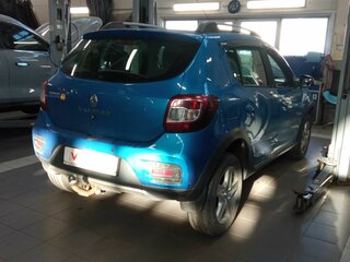 2016 Renault Sandero II, синий, 924000 рублей, вид 3
