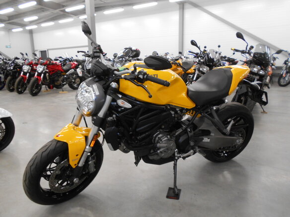 2018 Ducati Monster 821, жёлтый, 760000 рублей - вид 3