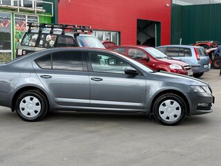 2018 Skoda Octavia III (A7) Рестайлинг, серый, 1290000 рублей, вид 3