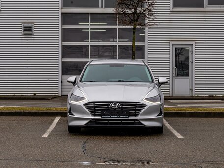 2021 Hyundai Sonata VIII (DN8), серый, 1945000 рублей, вид 2
