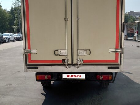 2013 Volkswagen Transporter, белый, 1430000 рублей, вид 4