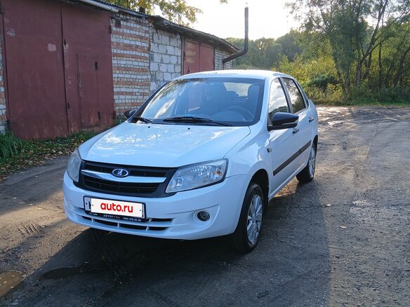 2015 Lada (ВАЗ) Granta I, белый, 335000 рублей