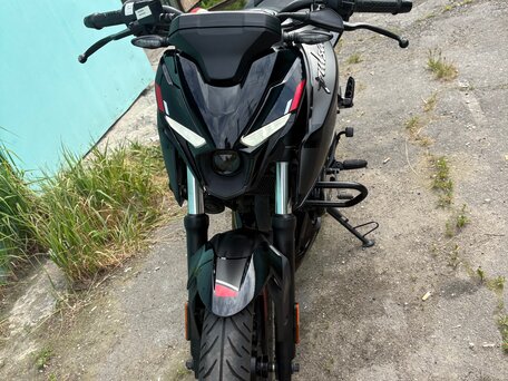 2023 Bajaj Pulsar N250, чёрный, 250000 рублей, вид 3