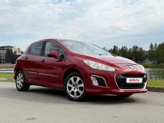 2011 Peugeot 308 I Рестайлинг, красный, 385000 рублей, вид 3
