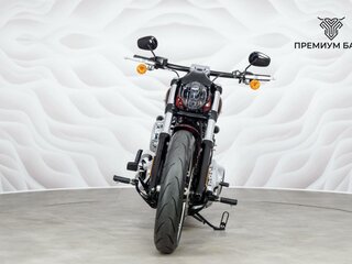 2017 Harley-Davidson Breakout, красный, 1677000 рублей, вид 4