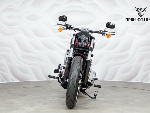 2017 Harley-Davidson Breakout, красный, 1677000 рублей - вид 3