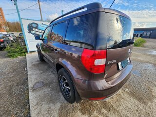 2016 Skoda Yeti I Рестайлинг, коричневый, 1250000 рублей, вид 4