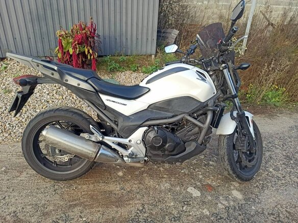 2013 Honda NC 700S, белый, 430000 рублей